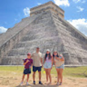 Meet your Posher, Ing. manuel